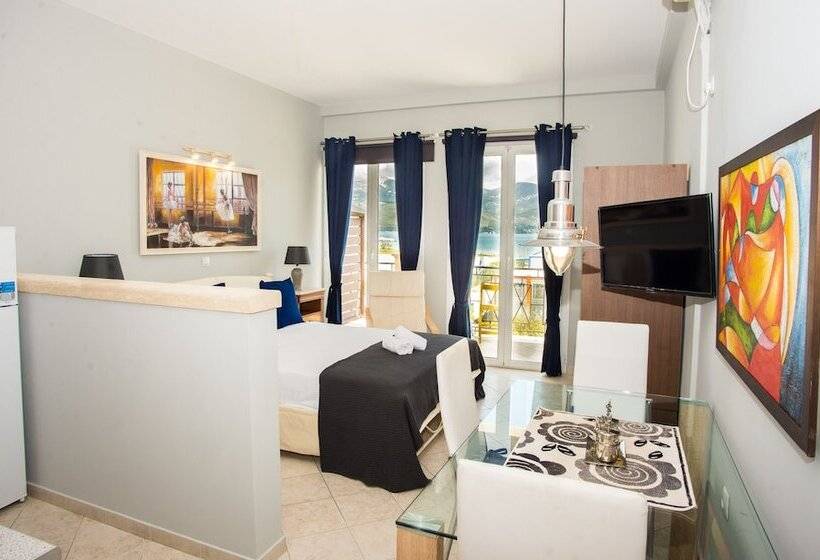استودیوی استاندارد با چشم‌انداز دریا, Xenia Ionis Luxury Apartments