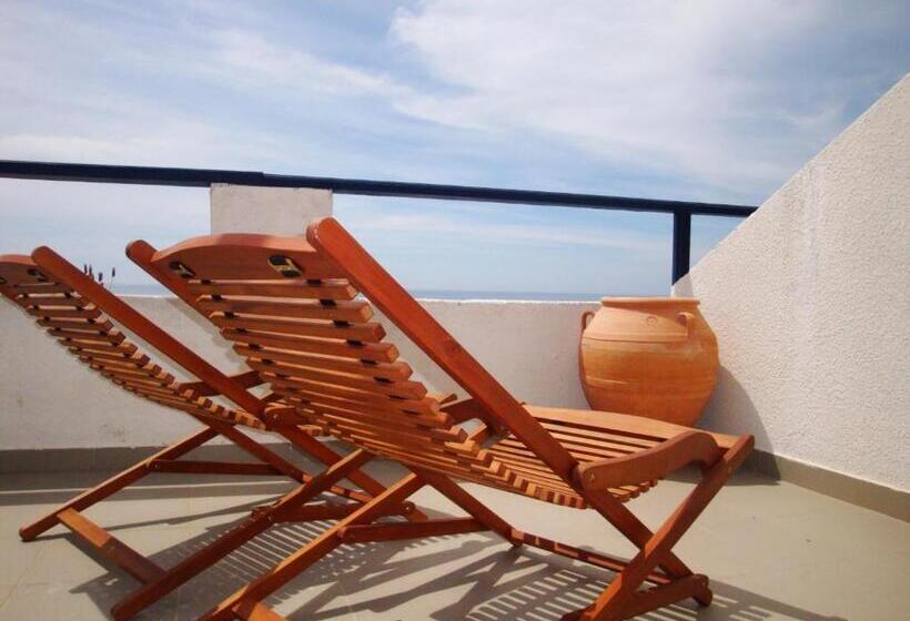 استودیو استاندارد با تخت کینگ, Big Blue Apartments