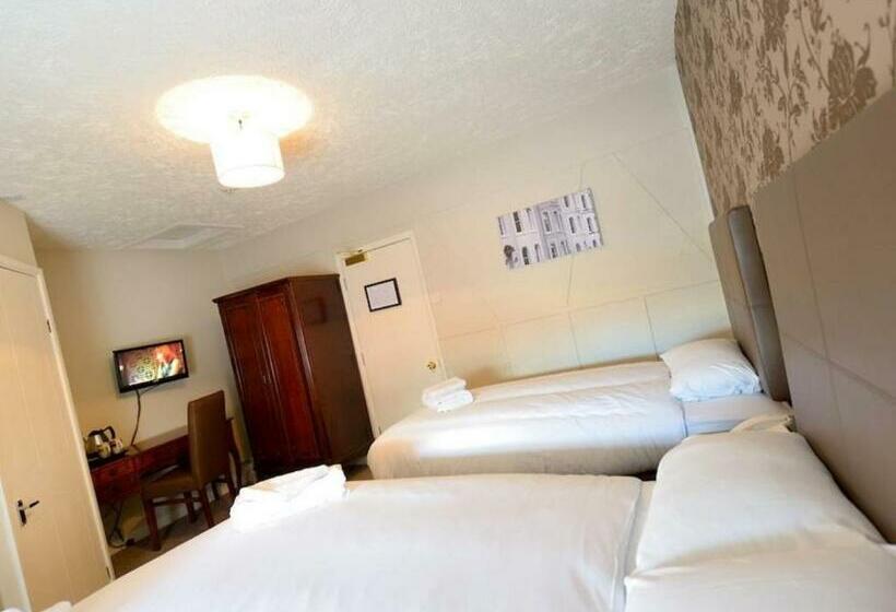 اتاق استاندارد, Savoy Country Inn