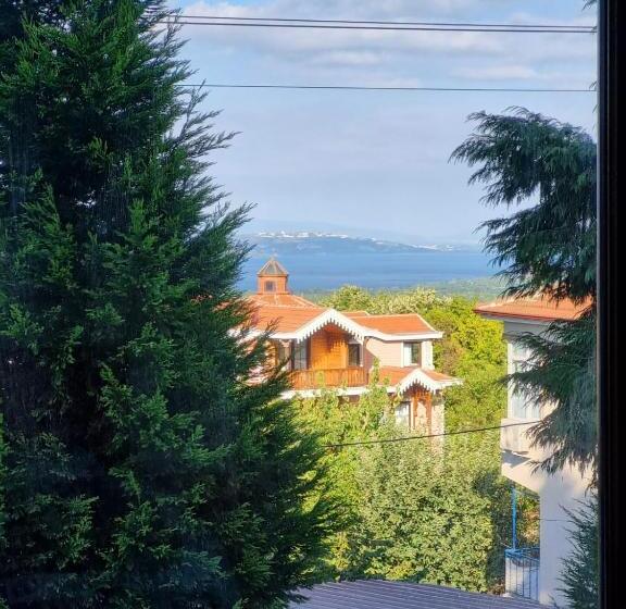 1 Bedroom Apartment Lake View, Snow Hi̇ll House Pansiyon