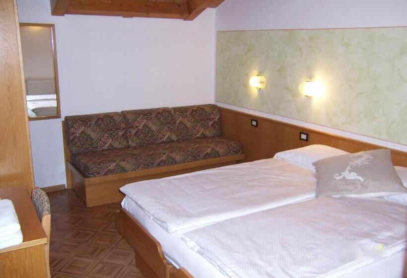 Четырехместный Номер Deluxe, Alpen Hotel Rabbi