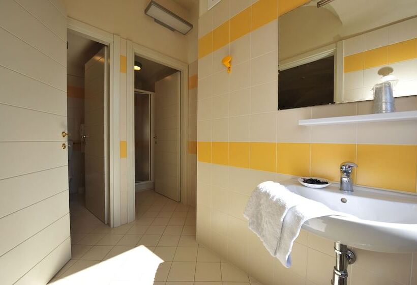 四人高级间, Chiostro Delle Monache Hostel Volterra