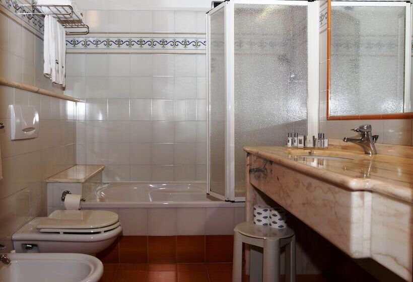 Superior room with lake view, Galvani