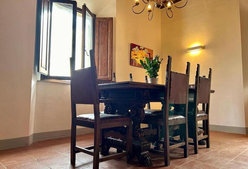 شقة غرفة واحدة مزودة بتراس, Villa Mucellena