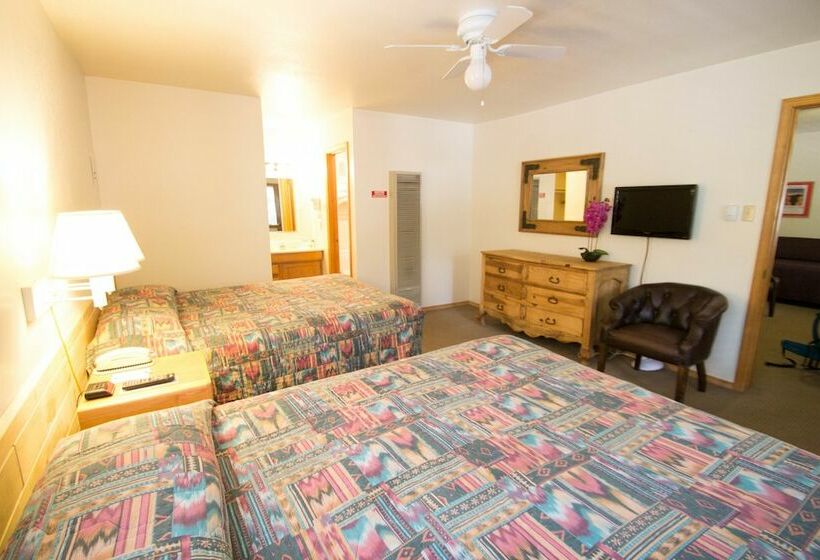 Апартаменты 1 Спальня, Thunderbird Lodge