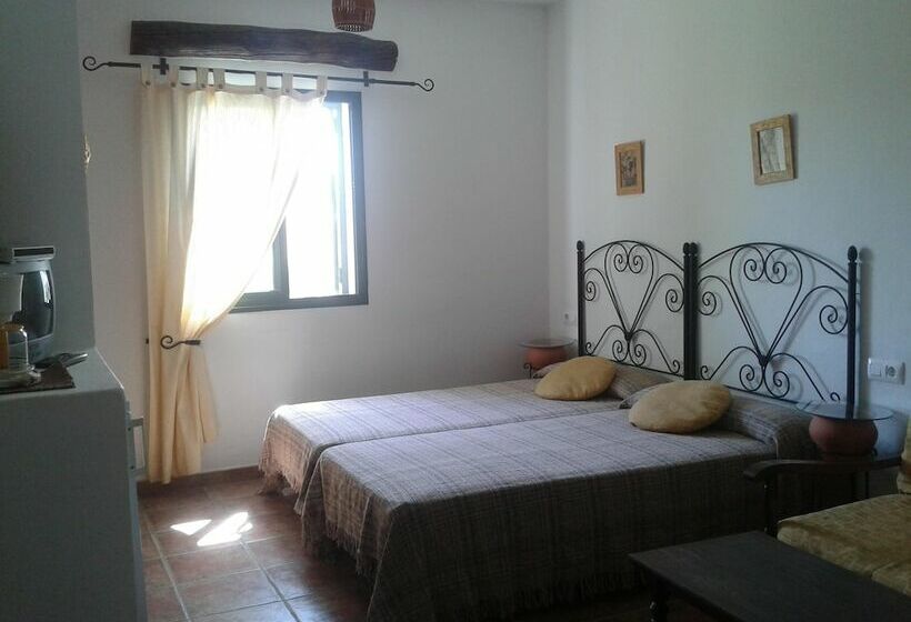 Talo 1 Makuuhuone, Casa Rural El Cubillo