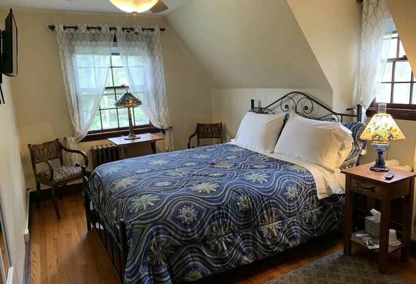 Номер Стандарт Совместная Ванная, Georgian Garden Inn
