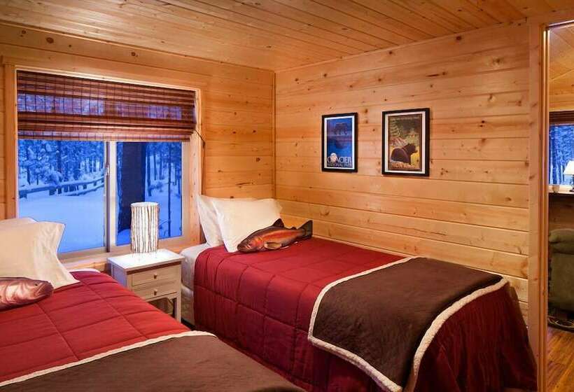 کابین, The Reclusive Moose Cabins