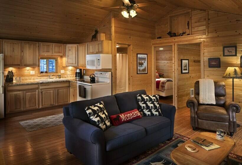 کابین, The Reclusive Moose Cabins