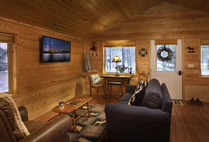 کابین, The Reclusive Moose Cabins