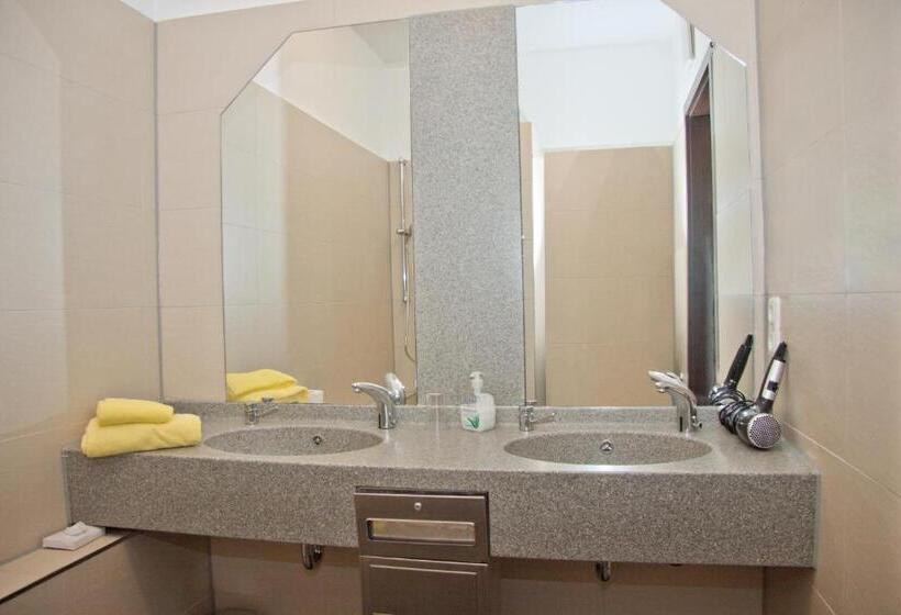 Номер Стандарт Трехместный, Gs Hotel Mindelheim