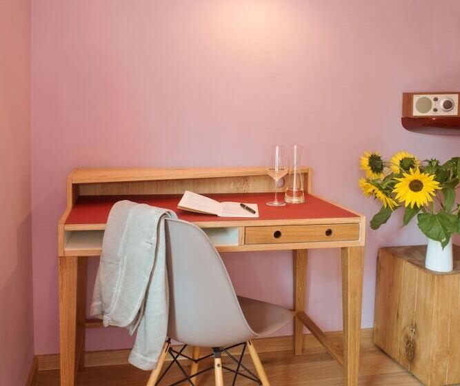 Quarto Estandar, Gude