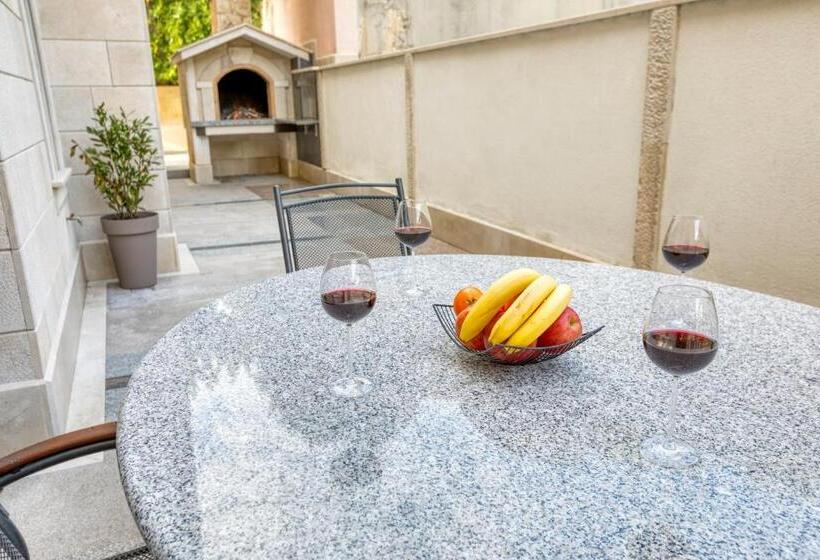 آپارتمان 1 خوابه با چشم‌انداز دریا, Villa Miramar