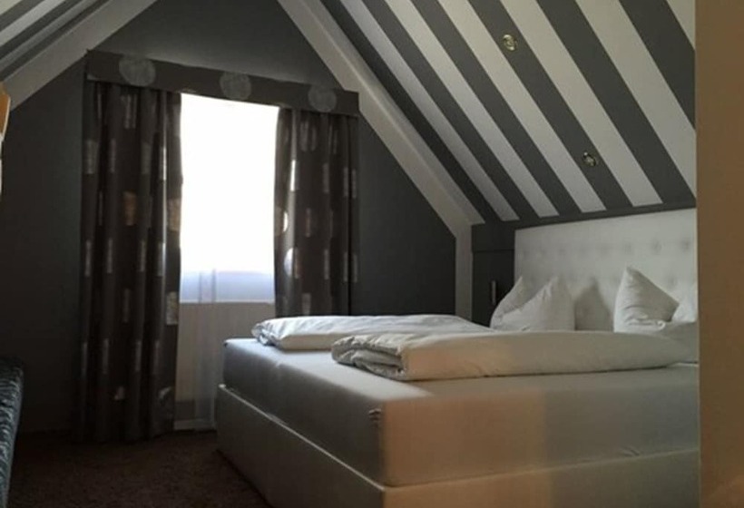 标准三人间, Arthotel Restaurant Pfeffermühle