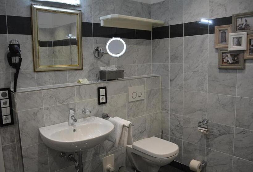 Номер Стандарт Индивидуальный, Die Kronacher Stadthotels
