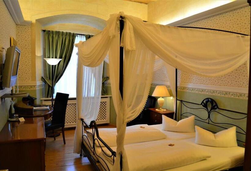 Номер Стандарт, Die Kronacher Stadthotels