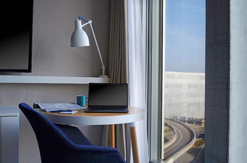 اتاق استاندارد با تخت بزرگ, Hyatt Place Zurich Airport The Circle