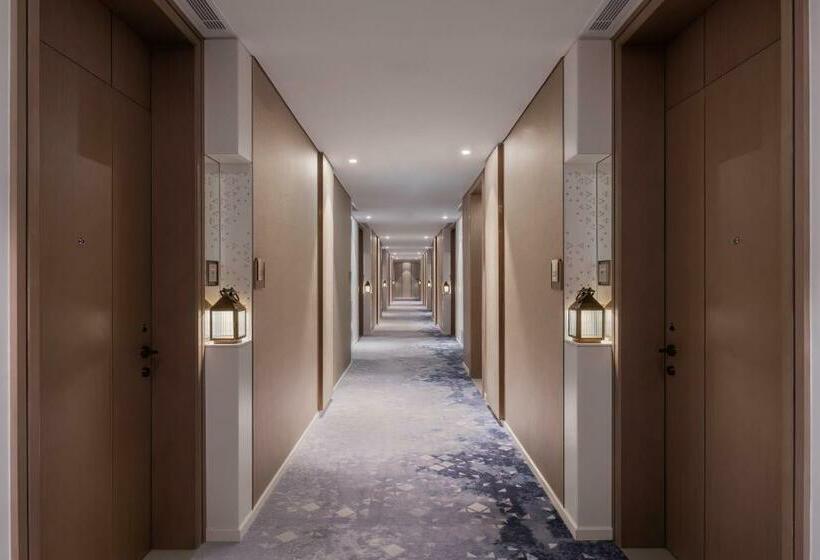 اتاق لوکس با چشم‌انداز شهر, Palace Beach Resort Fujairah