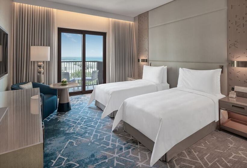 Номер Deluxe Вид на Бассейн, Palace Beach Resort Fujairah