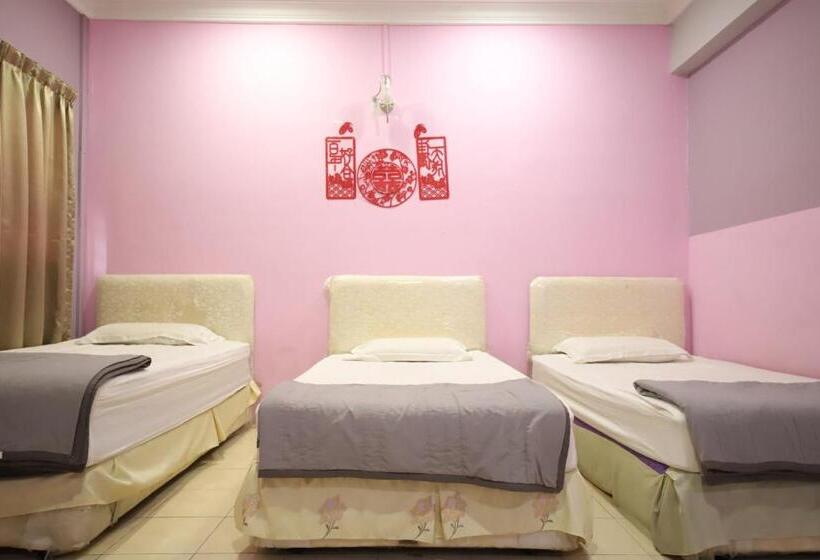 Апартаменты 4 Спальни, Oyo Homes 90575 Ck Bahau Homestay