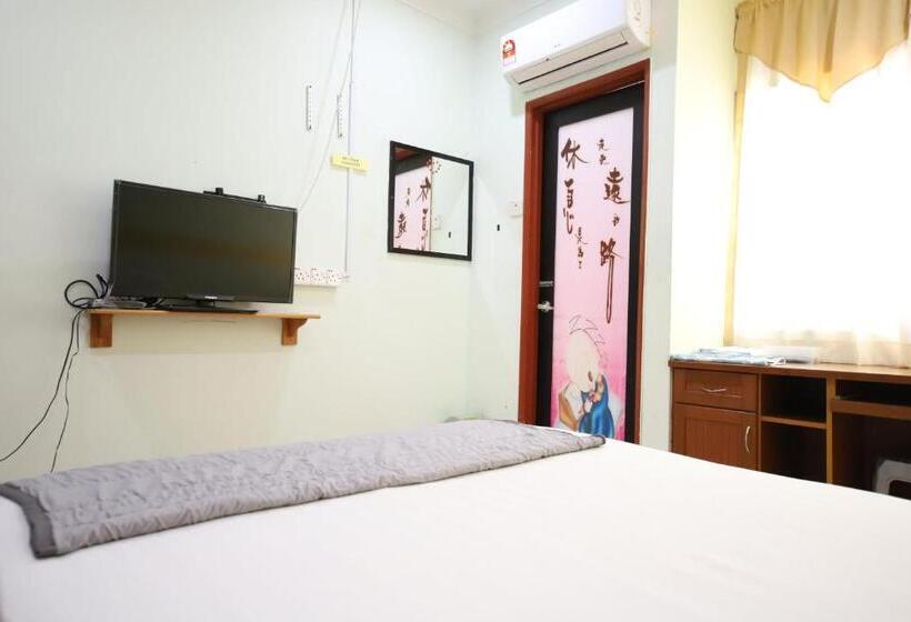Апартаменты 4 Спальни, Oyo Homes 90575 Ck Bahau Homestay