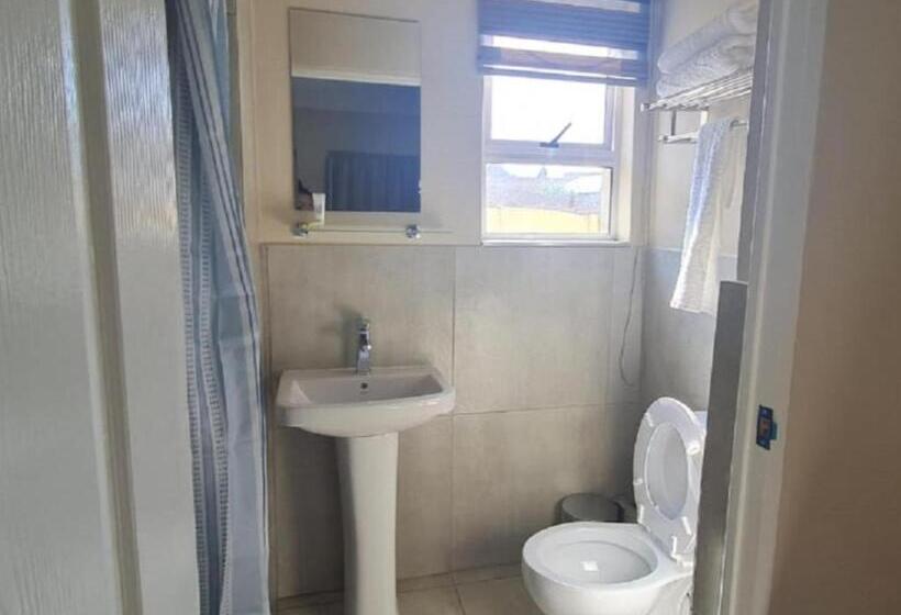 سوئیت با تخت بزرگ, Benoni N12