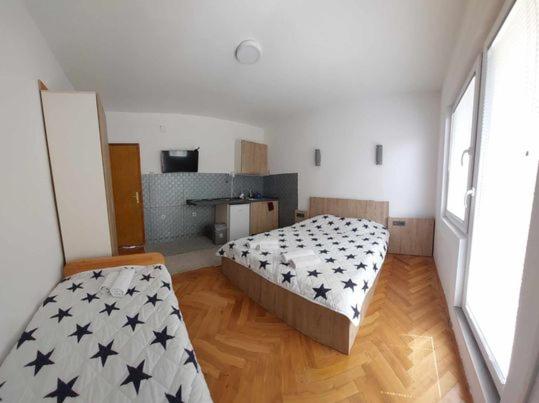 اتاق استاندارد چهار تخته, Vila Visni