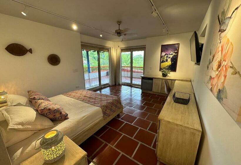 اتاق لوکس با بالکن, El Percal Hacienda