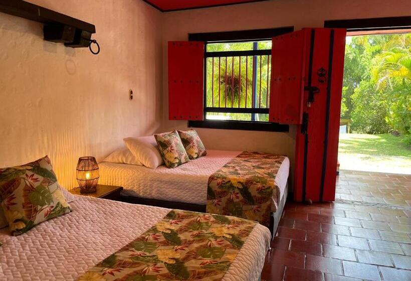 اتاق کلاسیک چهارنفره, El Percal Hacienda