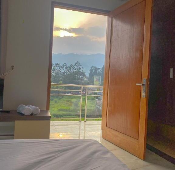 스탠다드 발코니 스튜디오, Algara Puncak