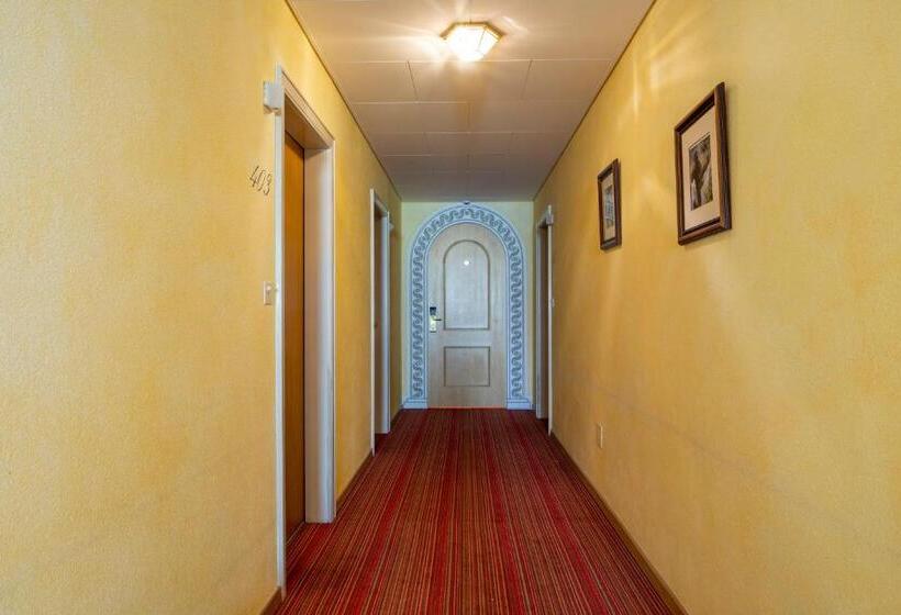 اتاق استاندارد یک نفره, Cristallo Arosa