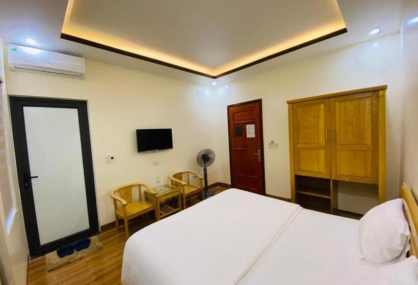 اتاق استاندارد با تخت بزرگ, Phương Tùng