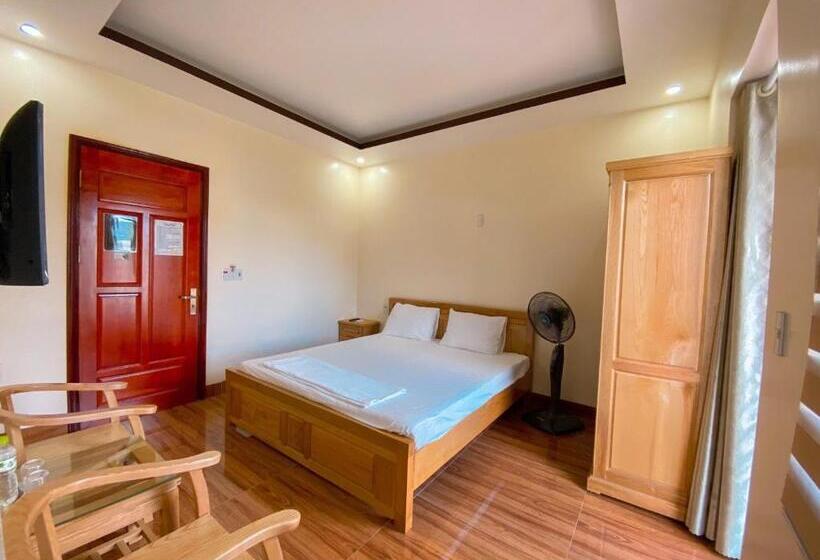اتاق استاندارد با تخت بزرگ, Phương Tùng