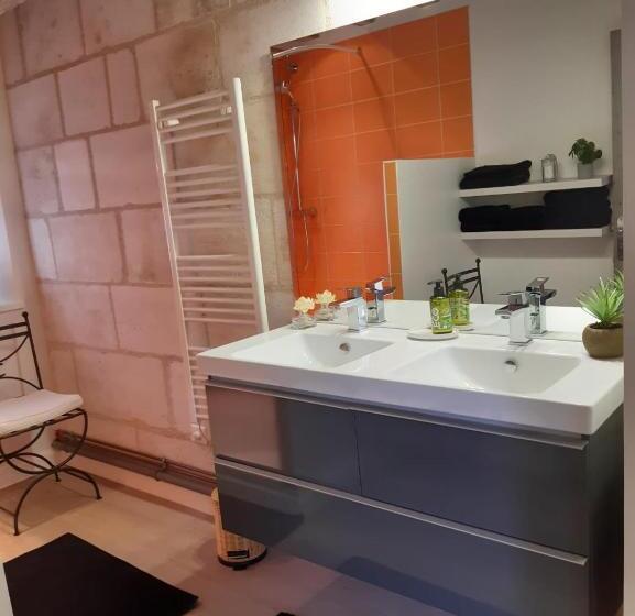 اتاق خانوادگی, Agréables Chambres D Hôtes Dans Maison Xviiie