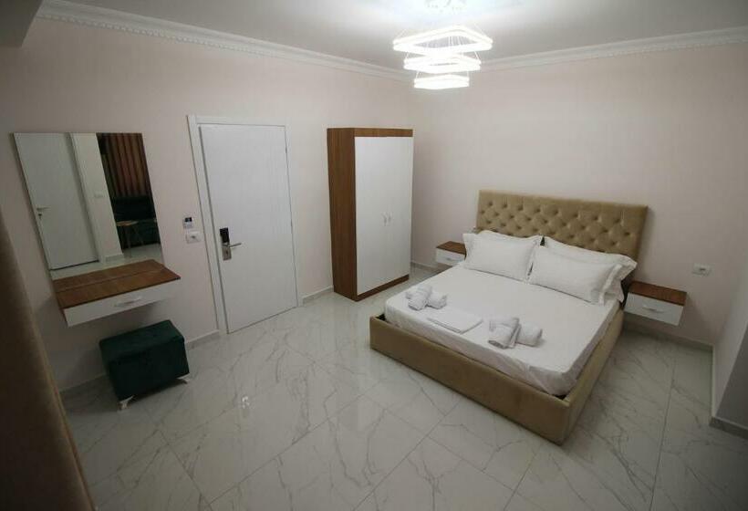 اتاق راحتی سه تخته, Golden Hill Ksamil
