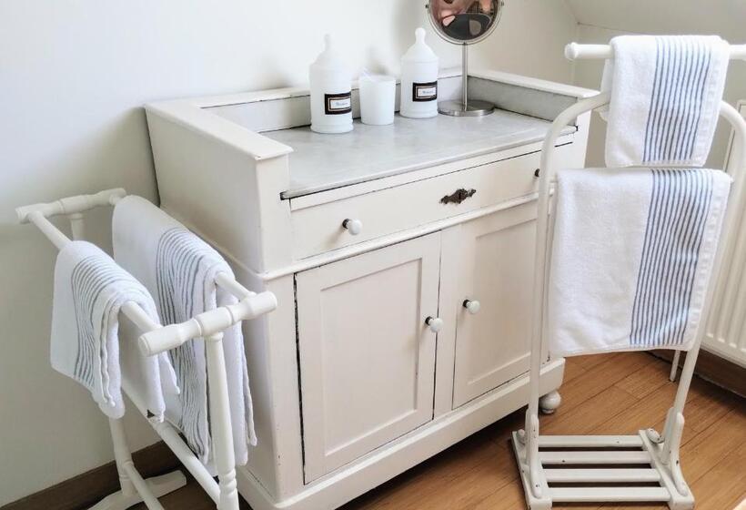 Standard room with outdoor bath, L Heure Bleue