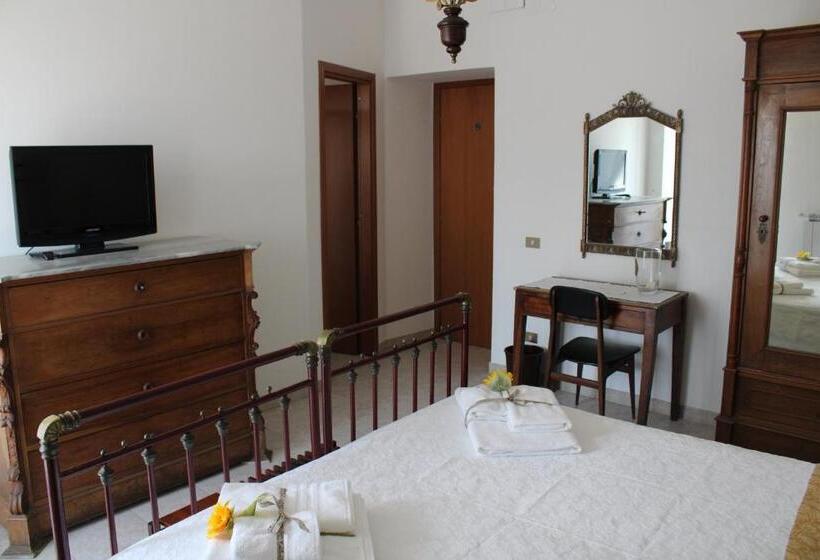 Номер Стандарт, B&b Montagano