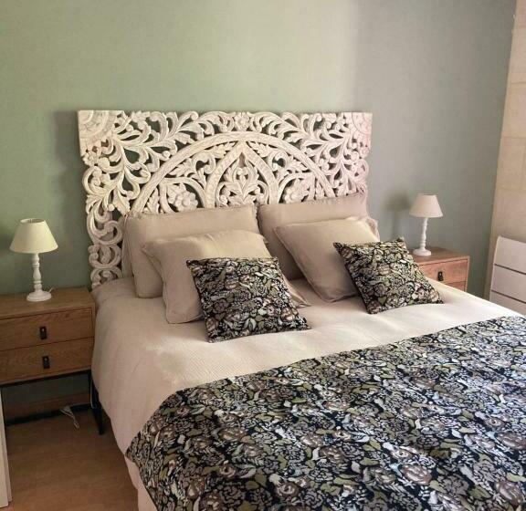 Номер Стандарт с Балконом, Wine Hôte Chambre D Hôtes
