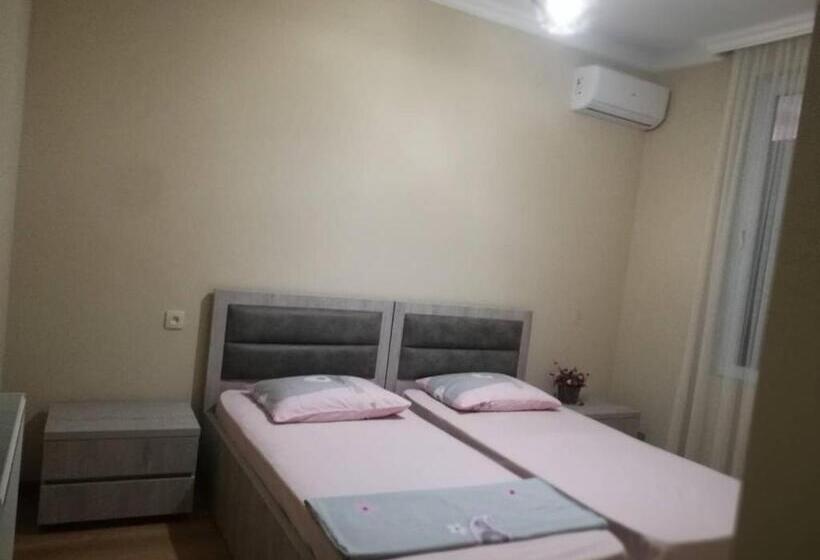 اتاق استاندارد, Mate S Guest House