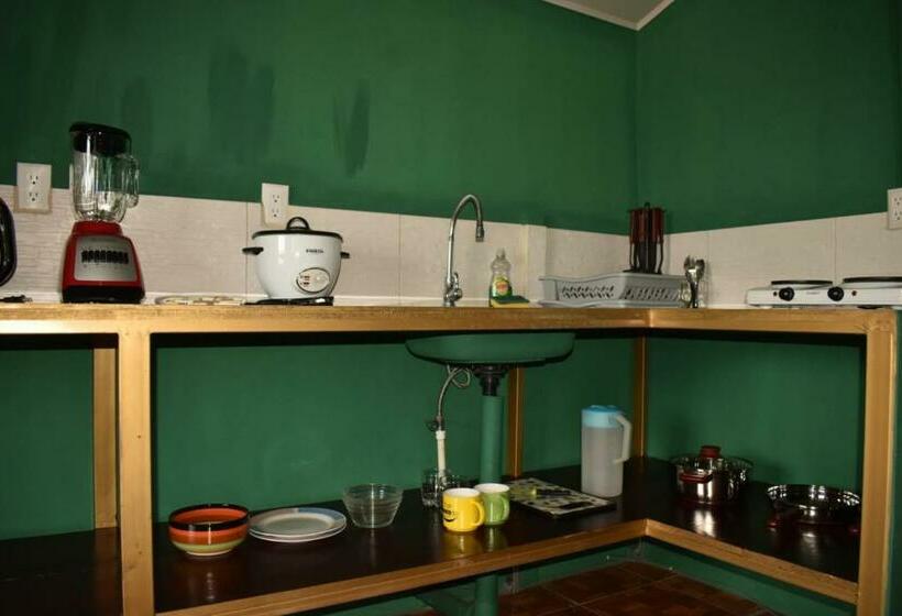 آپارتمان 1 خوابه, The Corner Airbnb