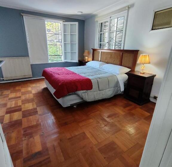 سوییت سوپریور, Hostal Suzi