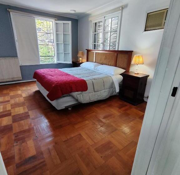 سوییت سوپریور, Hostal Suzi