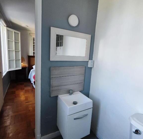 سوییت سوپریور, Hostal Suzi