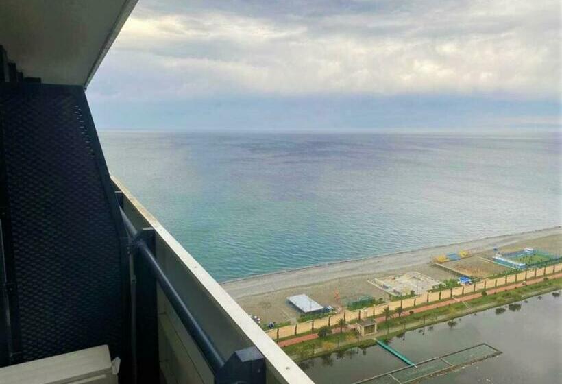 استودیوی استاندارد با چشم‌انداز دریا, Aparthotel Orbi City Batumi
