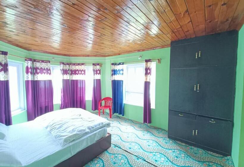 Номер Стандарт Вид на Горы, Kolahoi Heights Guest House