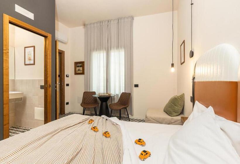 اتاق استاندارد سه نفره, Iknos Accommodation