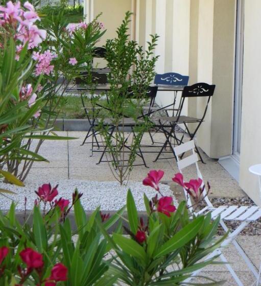 Апартаменты 2 Спальни, Residence Carouge Appart