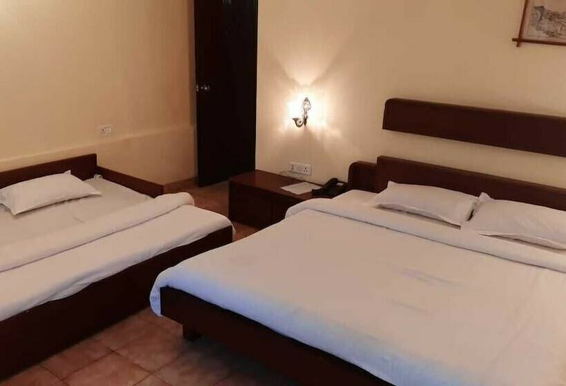 Quarto Familiar, The Dhanhills   A Valley View Hotel In Panchgani