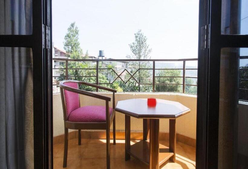 Quarto Estandar Cama King, The Dhanhills   A Valley View Hotel In Panchgani