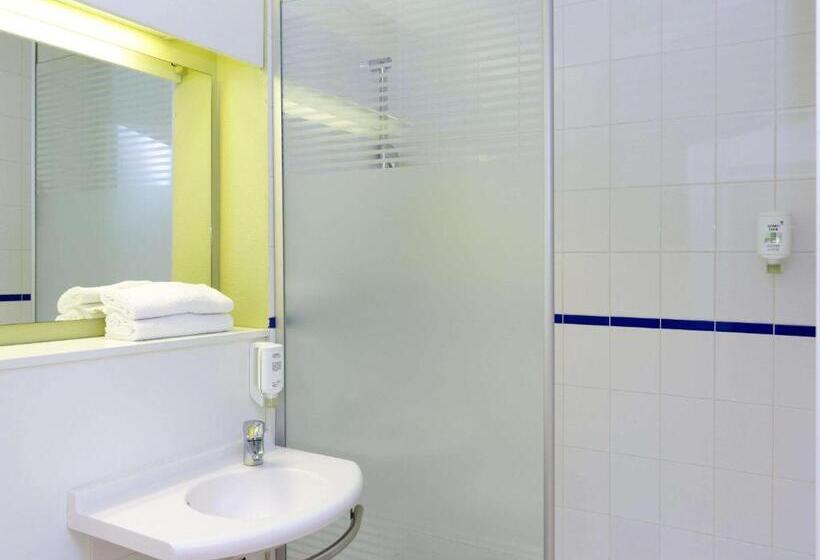 Номер Стандарт Трехместный, Ibis Budget Aix Les Bains  Gresy